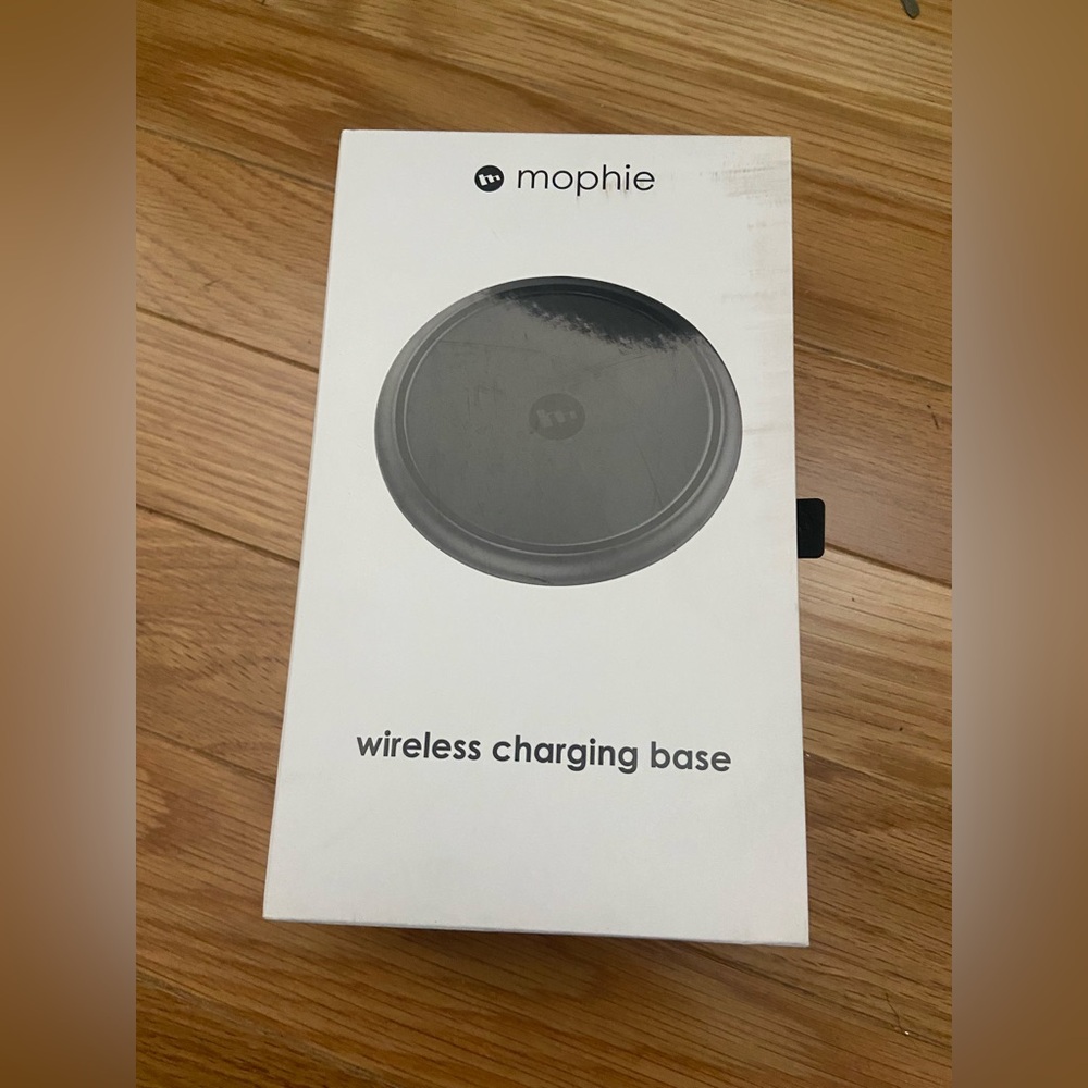 MOPHIE Black Wireless Charging Base for Phone Apple iPhone Galaxy Etc NEW NIB